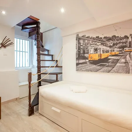 Apartment Cozy Getaway In Alfama By Lovelystay *