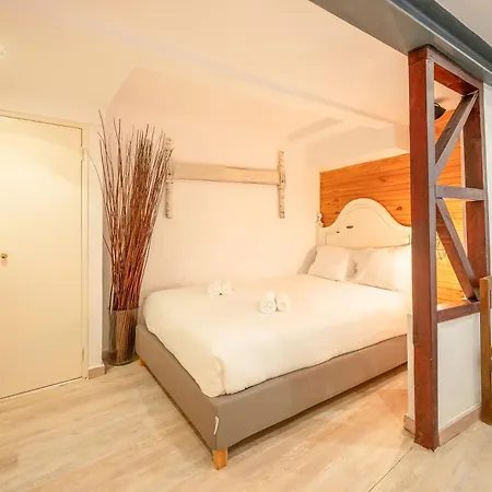 Apartment Cozy Getaway In Alfama By Lovelystay *