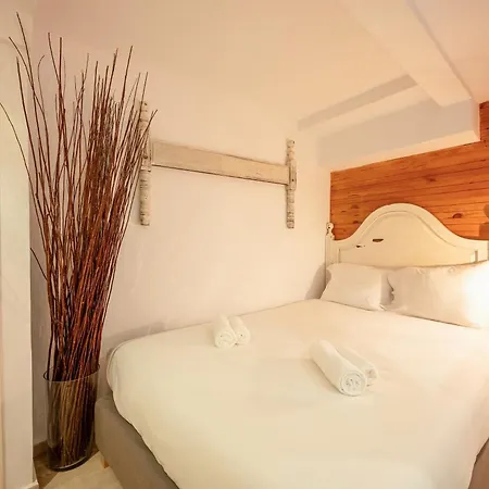 Cozy Getaway In Alfama By Lovelystay * Lisbona