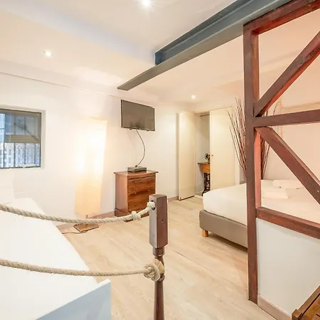 Cozy Getaway In Alfama By Lovelystay Lisbona