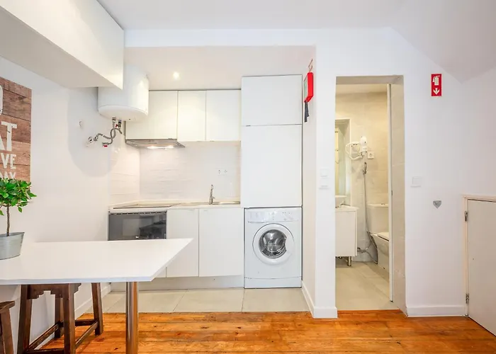 Cozy Getaway In Alfama By Lovelystay Lisboa