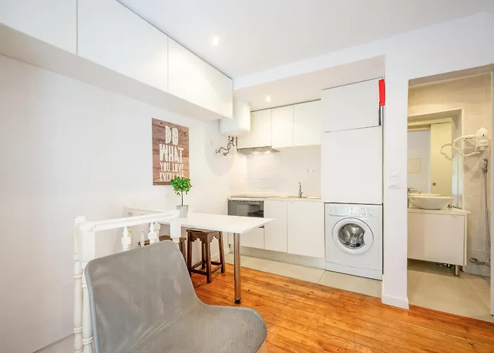 شقة Cozy Getaway In Alfama By Lovelystay