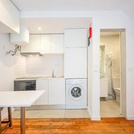 Cozy Getaway In Alfama By Lovelystay Lisboa